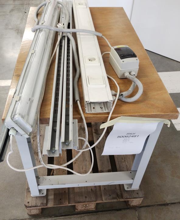 Máquinas (construção de veículos) e equipamento operacional e de escritório-3